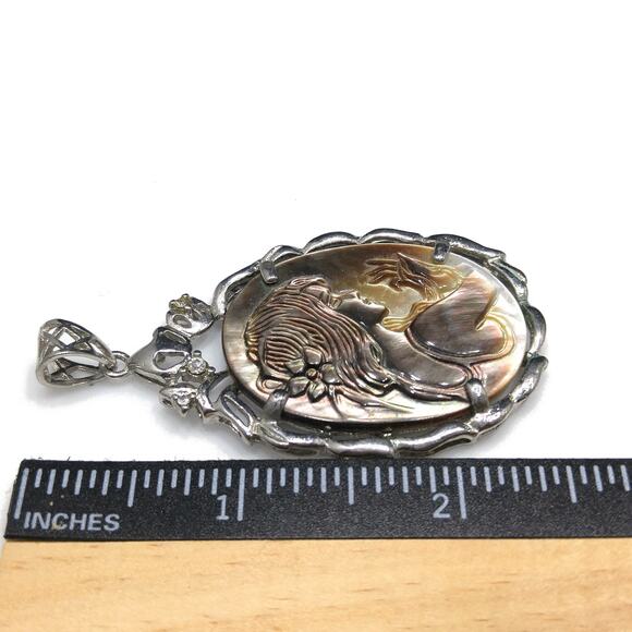 Cameo Abalone Shell Pendant, Three Rhinestones, 1970s Vintage Jewelry - Picture 7 of 10